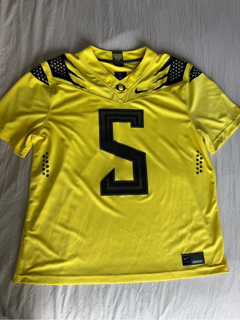 Nike Men’s Yellow Oregon Ducks Football Jersey - #5